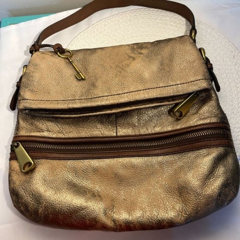 FOSSIL FOLD OVER  GOLD METALLIC SHOULDER PURSE